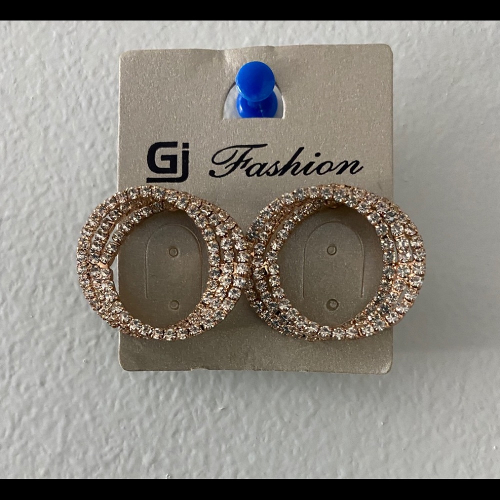 Jewelry tops